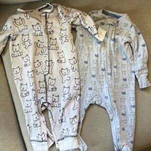 Baby Gap Sleepers size 6-9 months